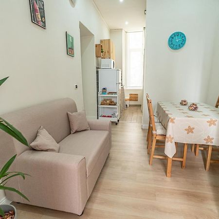 Casa Vacanze Decumano 18 ナポリ エクステリア 写真