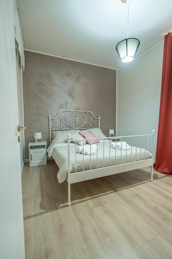 Casa Vacanze Decumano 18 ナポリ エクステリア 写真