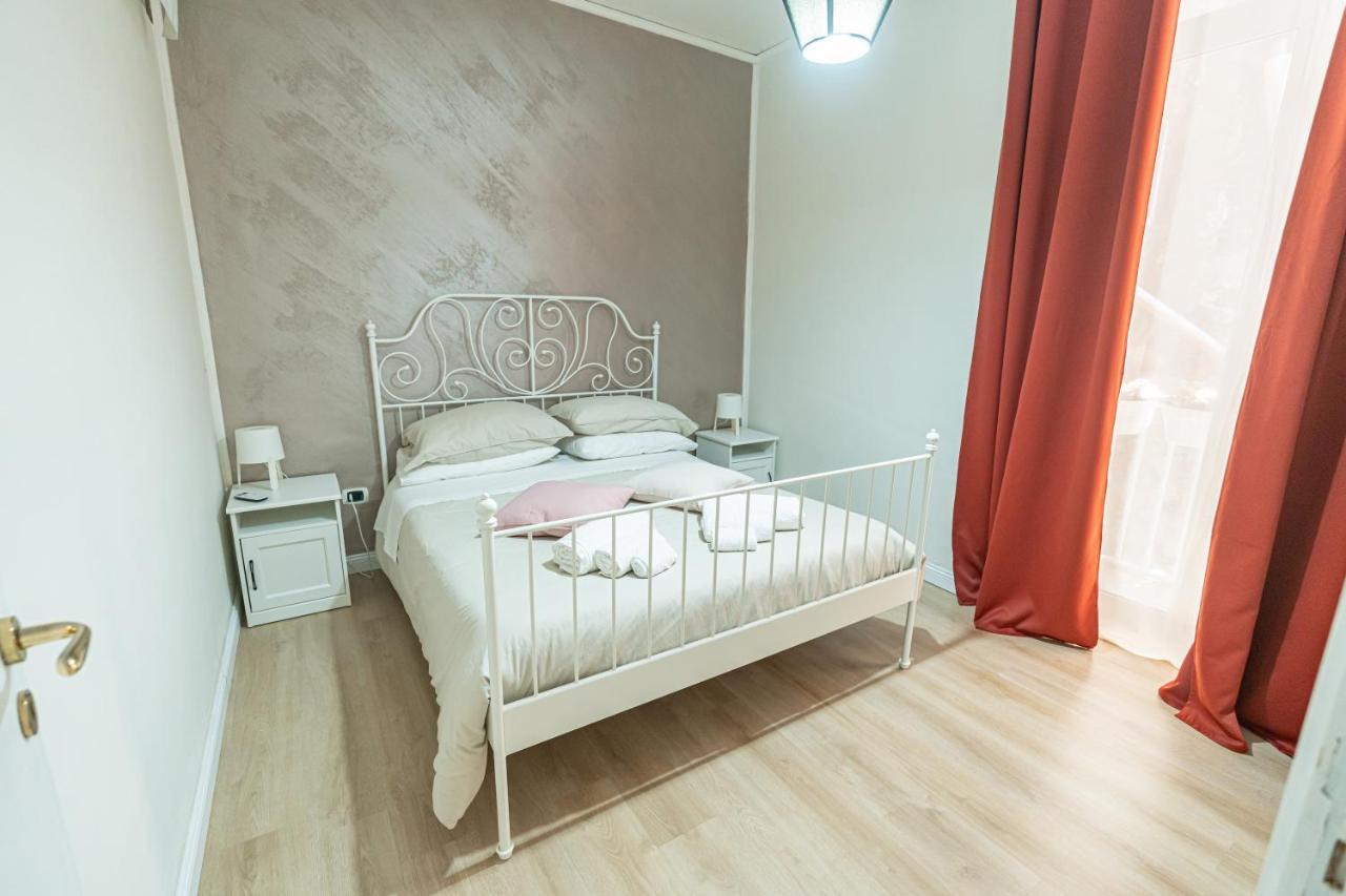 Casa Vacanze Decumano 18 ナポリ エクステリア 写真